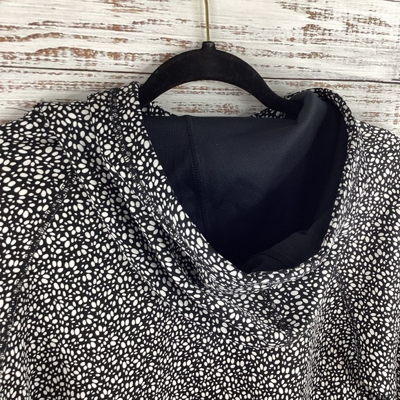 NIKE THERMA FIT SIZE M HOODIE SWEATER SWEATSHIRT TOP GUC - Picture 8 of 8